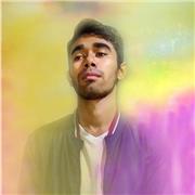 Profesor de Diseño Web que imparte clases para estudiantes de secundaria y universidad